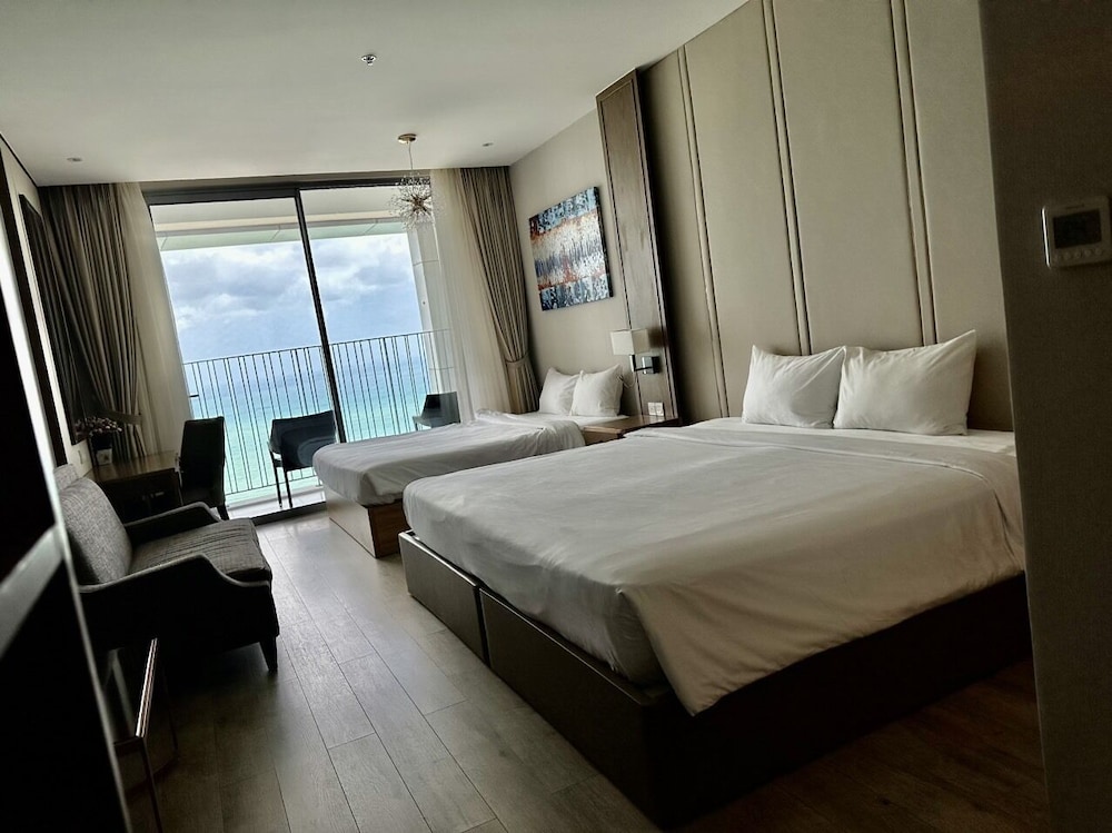 Family Room, Sea View