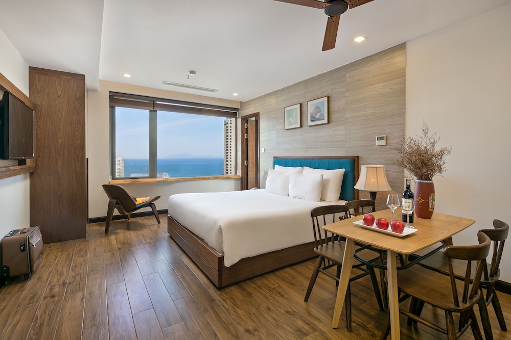Panoramic Studio, 1 King Bed, Sea View