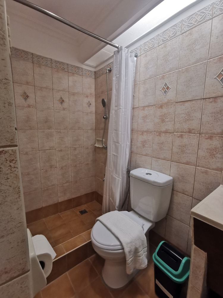 Economy Room (for 4pax) photo 3
