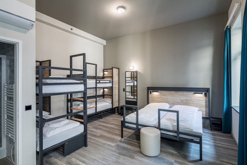 Bed in 6-Bed Dormitory