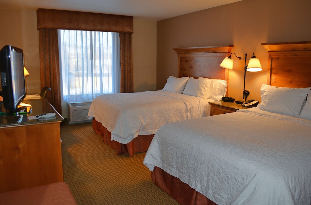 Room, 2 Queen Beds, Accessible, Non Smoking - Photo 1