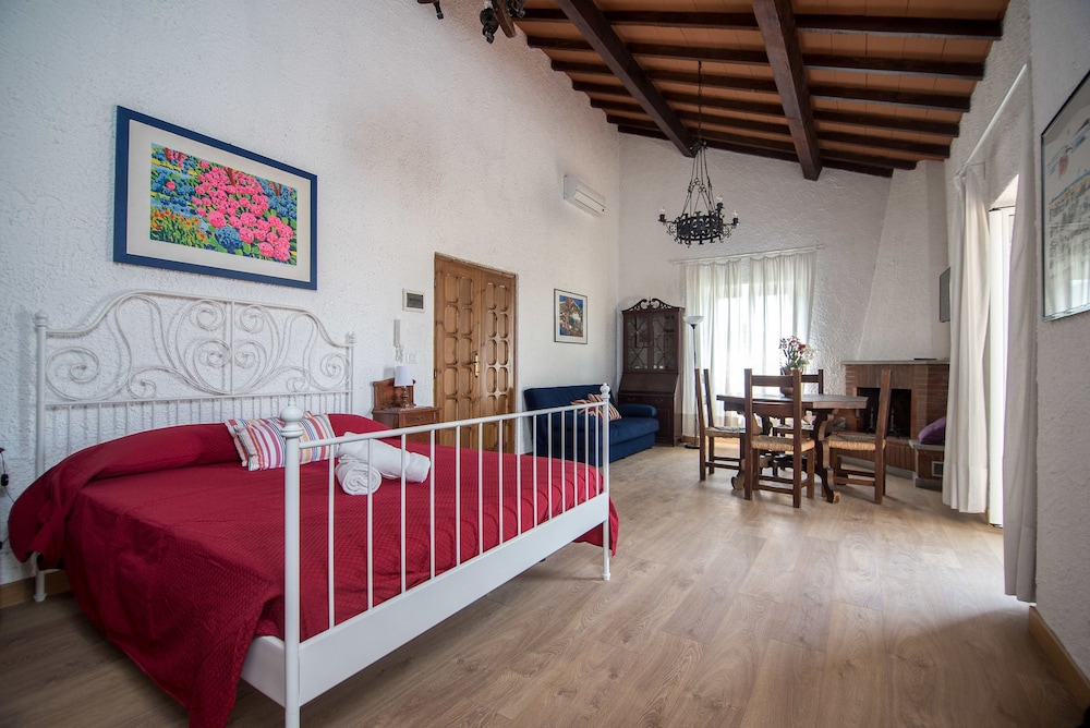 Suite, Garden View