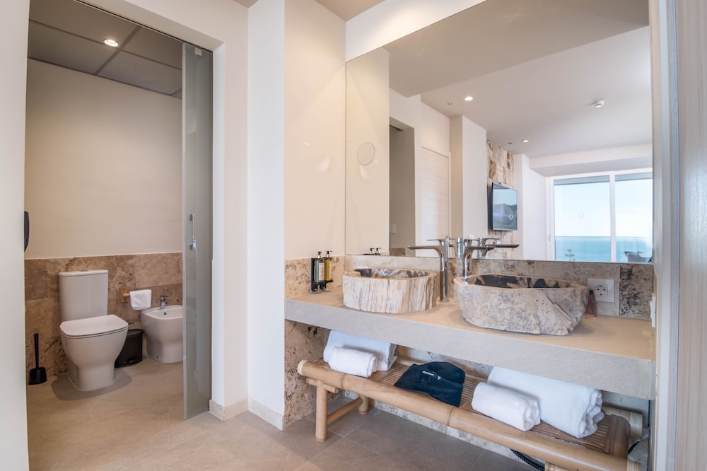 JUNIOR SUITE - Photo 9