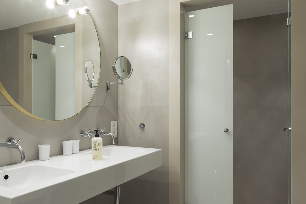 Hotel Augustin - Photo 48