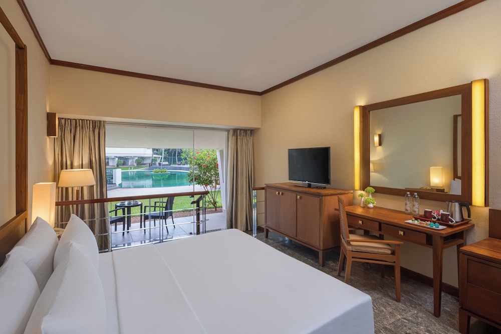 Deluxe Room, Multiple Beds, Garden View photo 1
