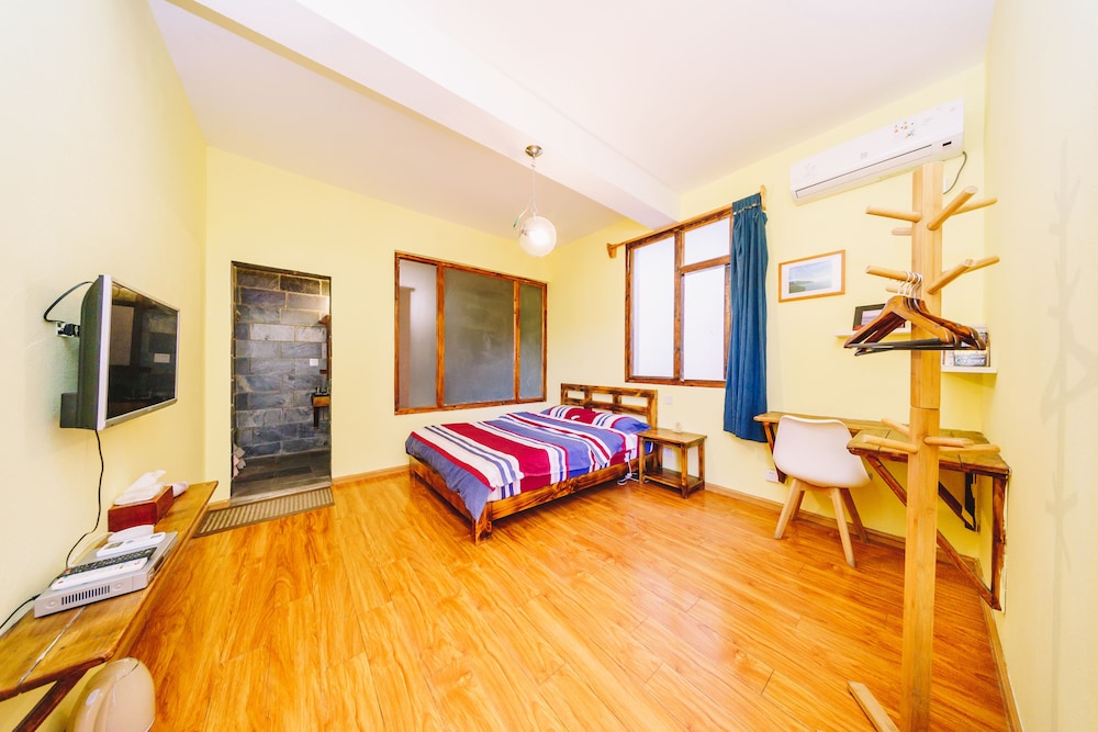 Economy Double Room photo 3