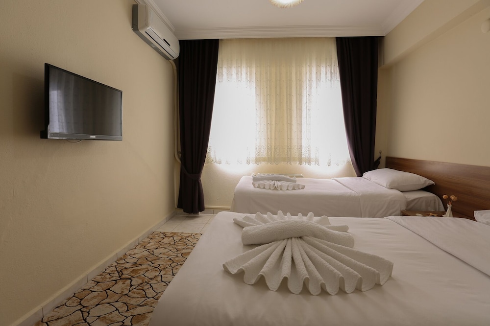 Standard Twin Room, 2 Twin Beds photo 2