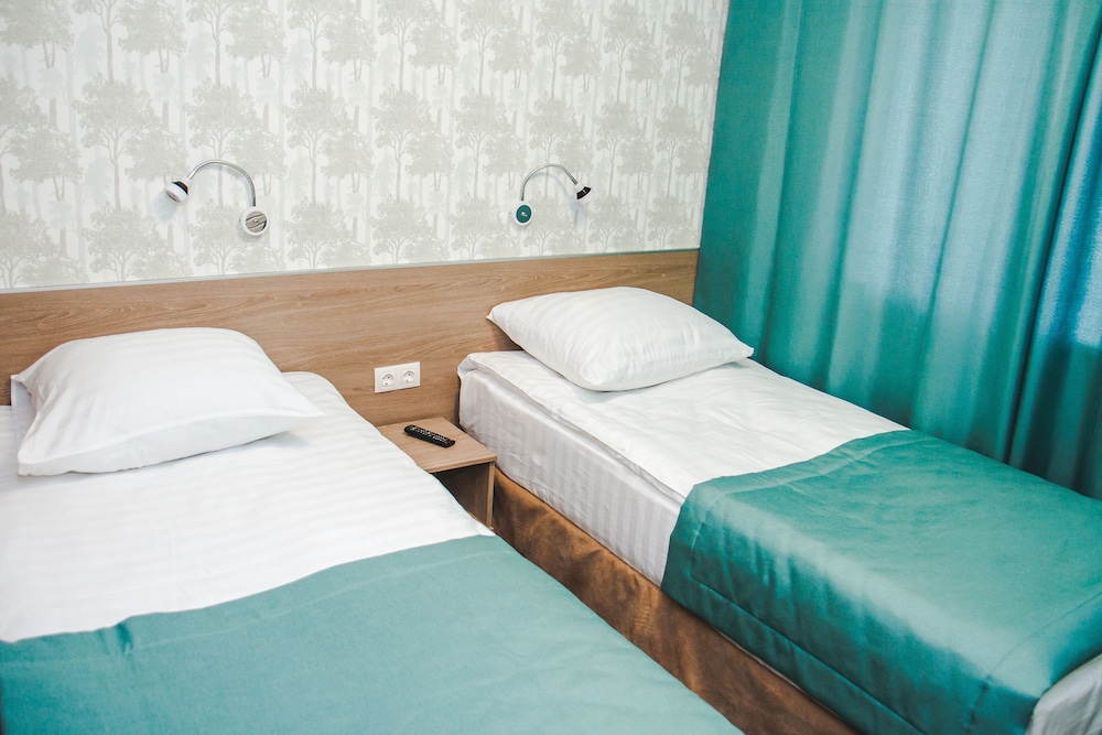 Superior Twin Room, 2 Twin Beds, Courtyard View photo 3