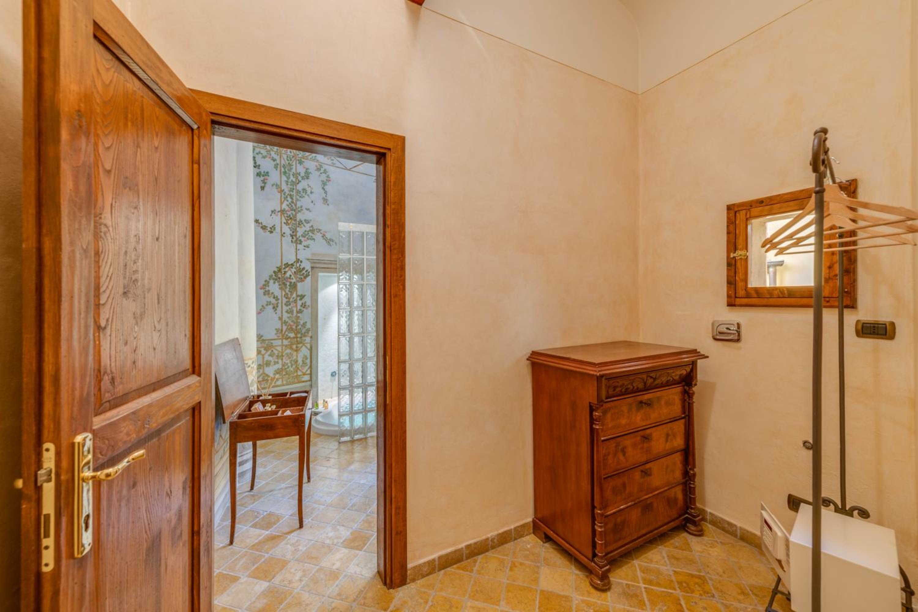 Standard Double or Twin Room photo 1