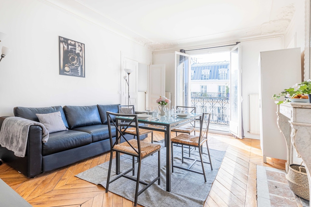 Apartment photo 1