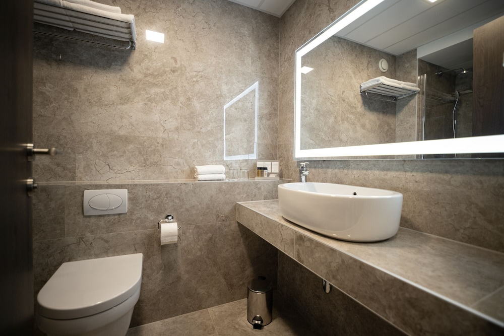 River Junior suite photo 3