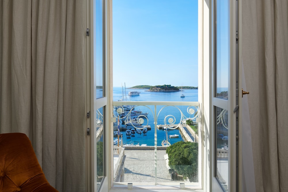 Exclusive Suite, Balcony, Sea View (Elisabeth)
