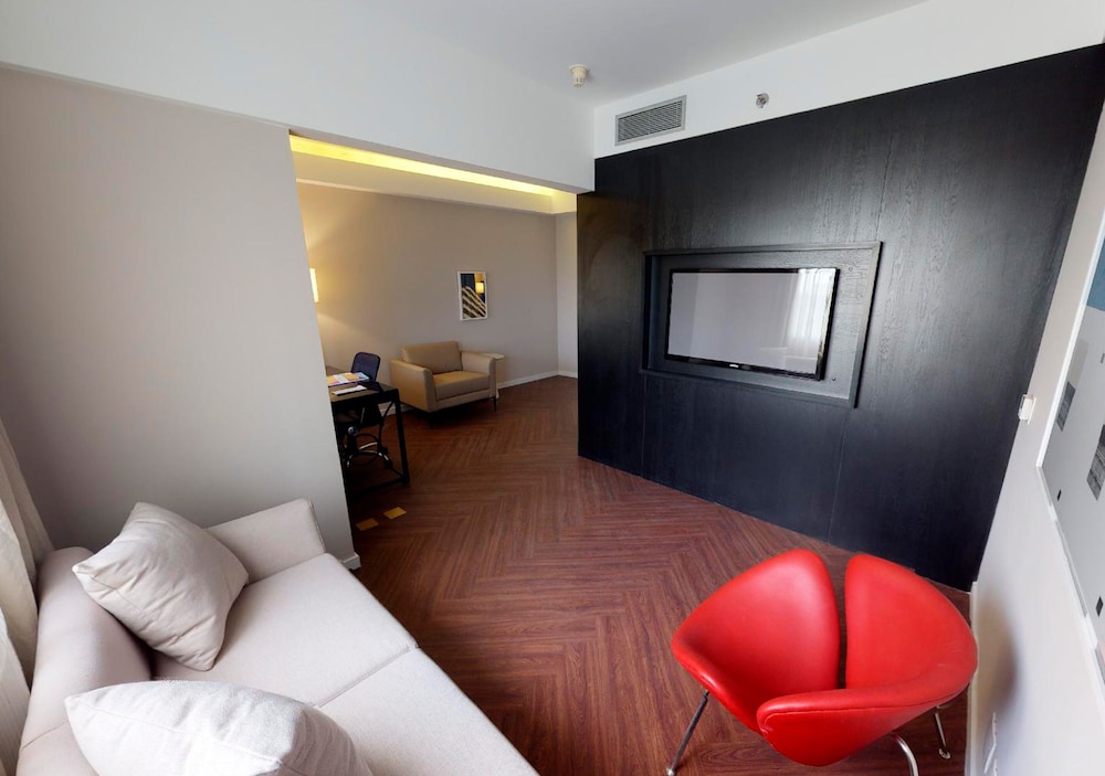 Room - Photo 1