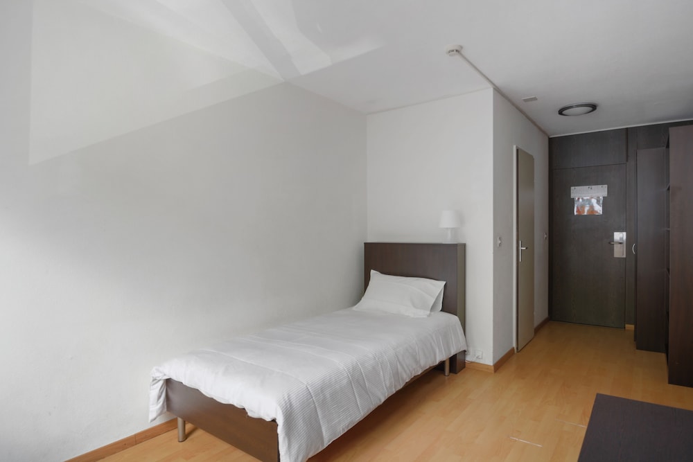 Basic Single Room photo 2