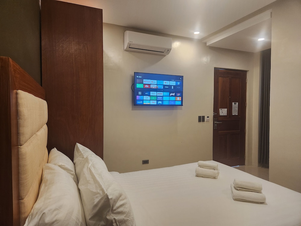 Senior Double Room - Photo 10
