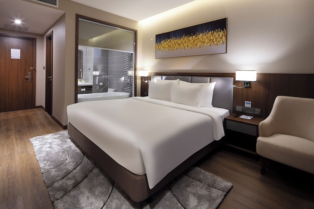 Deluxe Double Room, Balcony - Photo 4