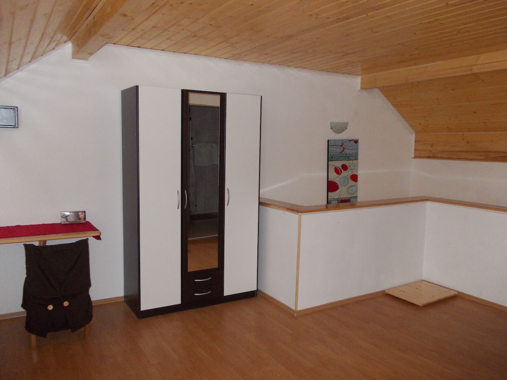 Deluxe Apartment, 2 Queen Beds, Garden View photo 2