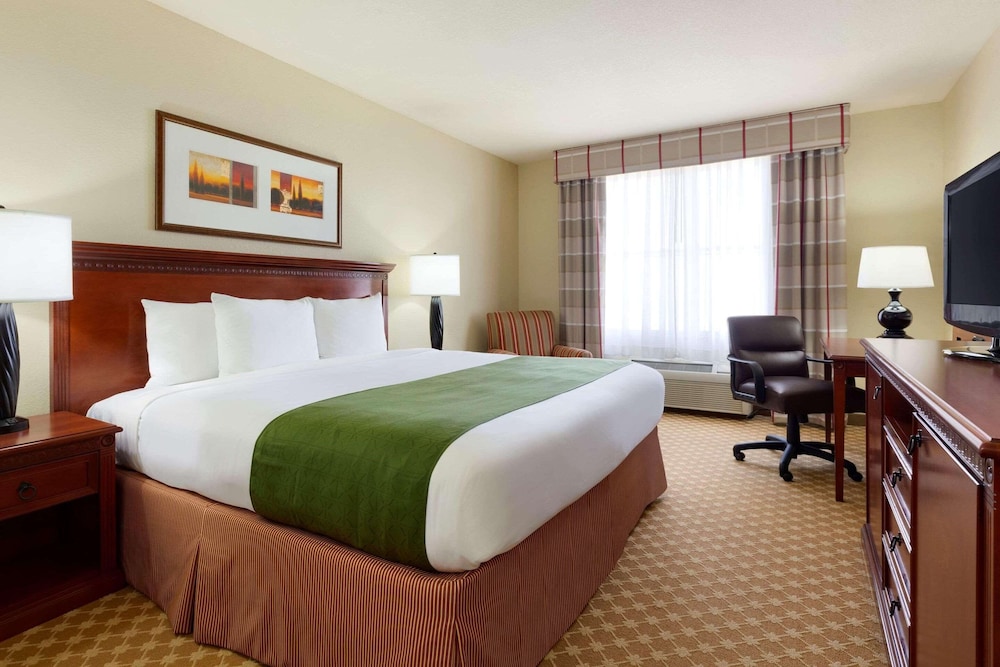 Room, 1 King Bed, Non Smoking - Photo 1