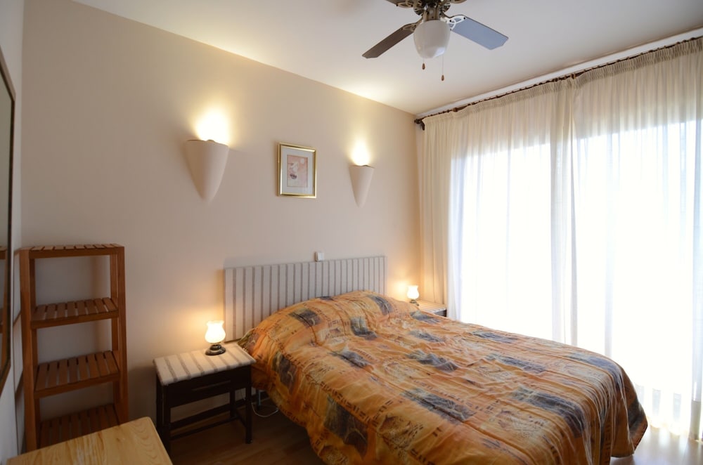 Apartamento, 2 Dormitorios (059-B)