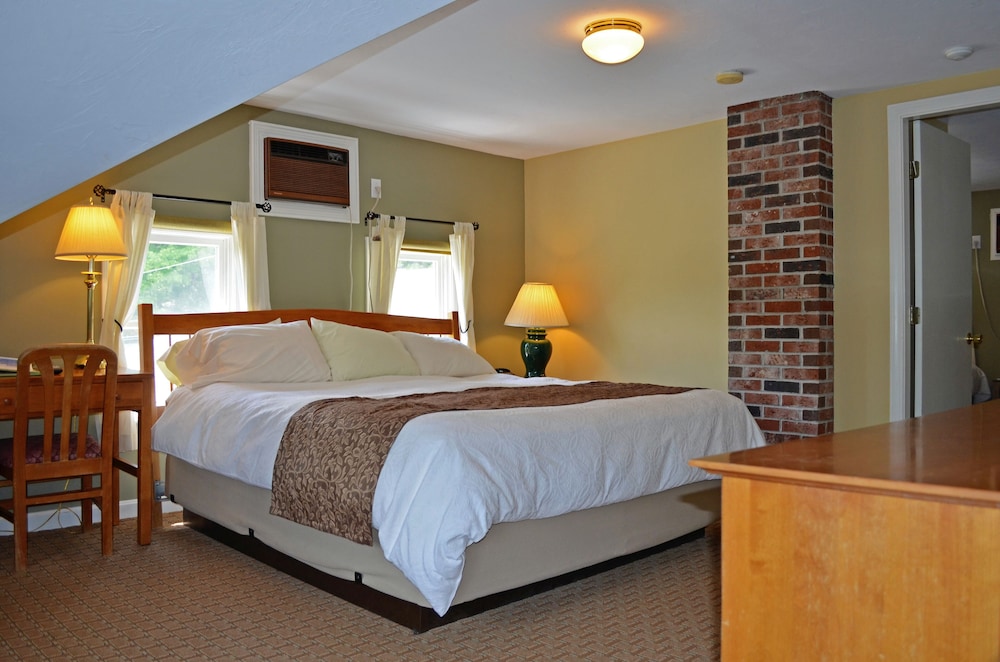 Premium Lake View Family Unit