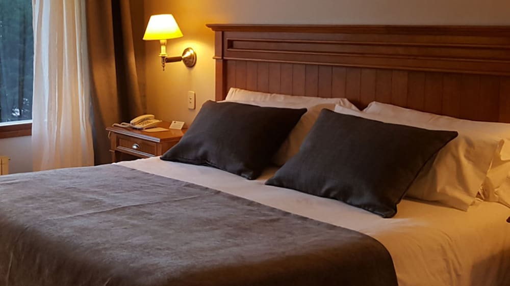 Deluxe Suite, Lake View