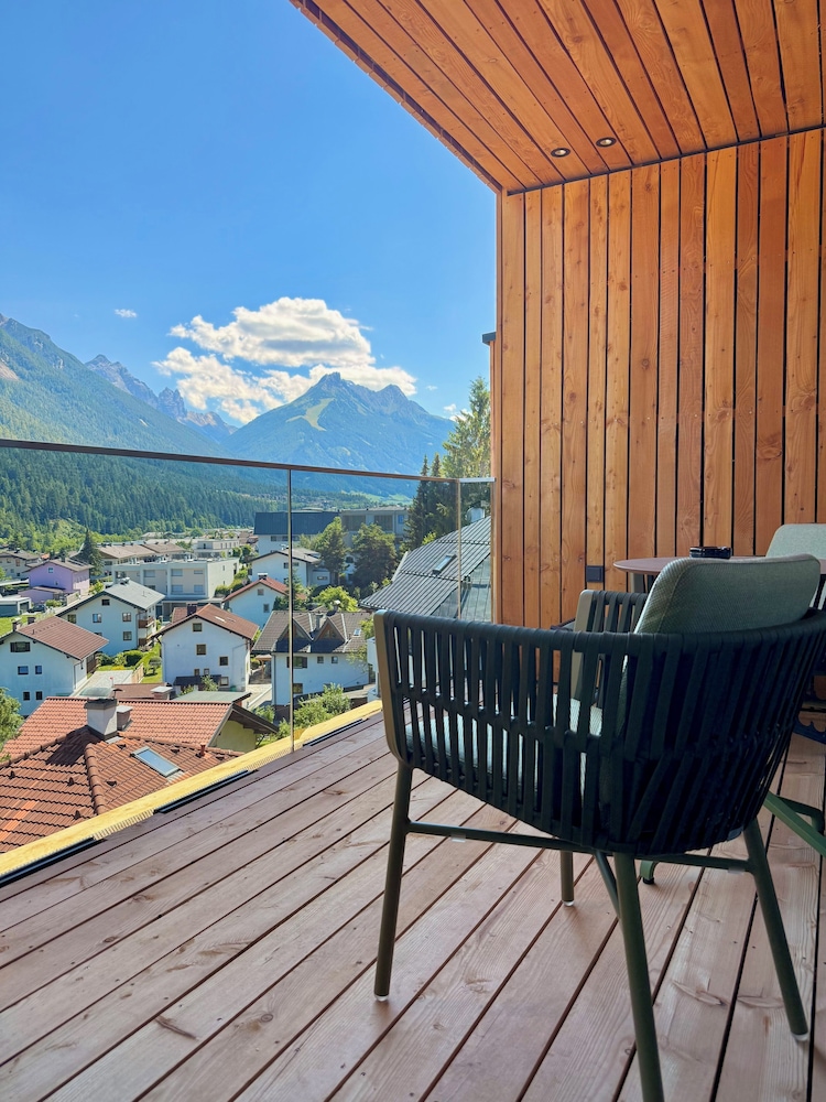 Design Apartment, Balcony, Mountain View photo 2