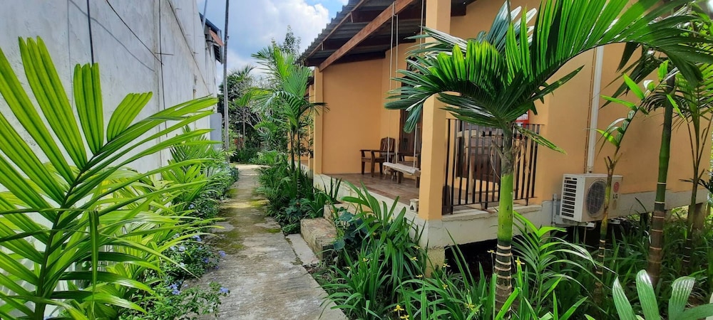 Twin Bungalow photo 2