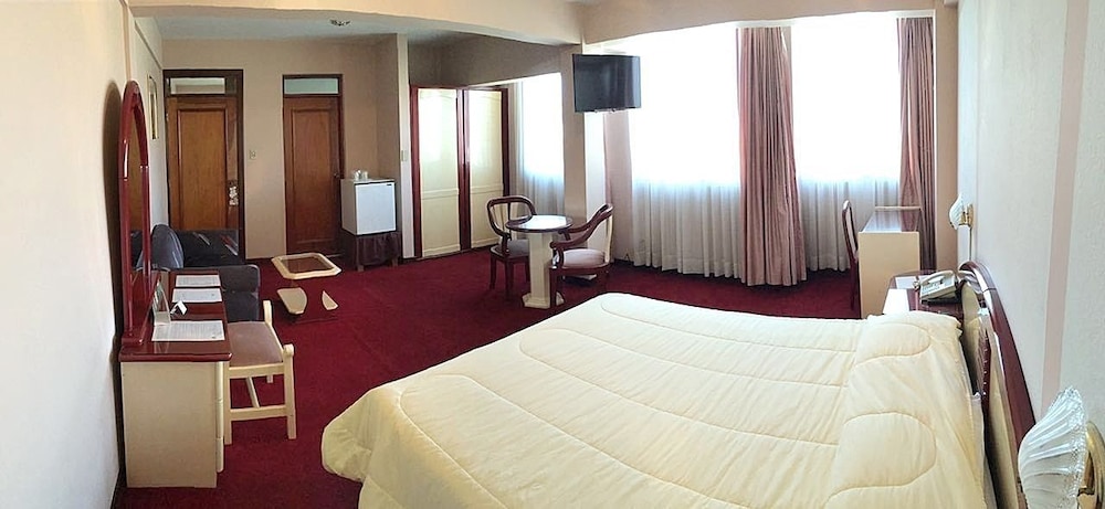 Executive Suite photo 2