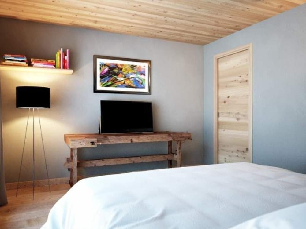 Superior Suite, 3 Bedrooms, Jetted Tub photo 2