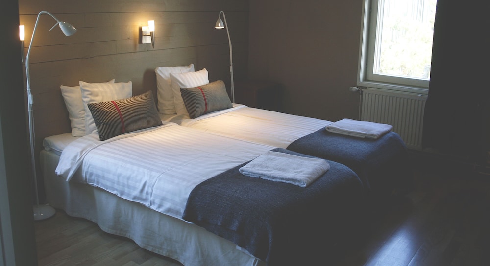 Comfort Twin Room, 2 Twin Beds, Partial Sea View photo 2