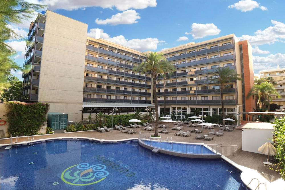 Standard Room, Balcony, Pool View - Photo 2