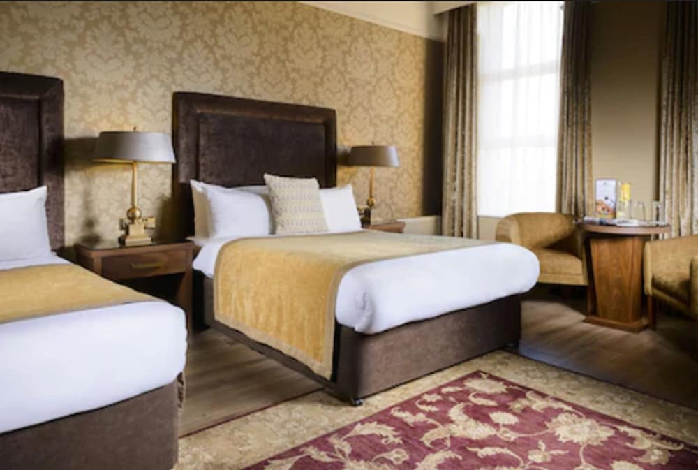 Classic Double or Twin Room, Lake View - Photo 1