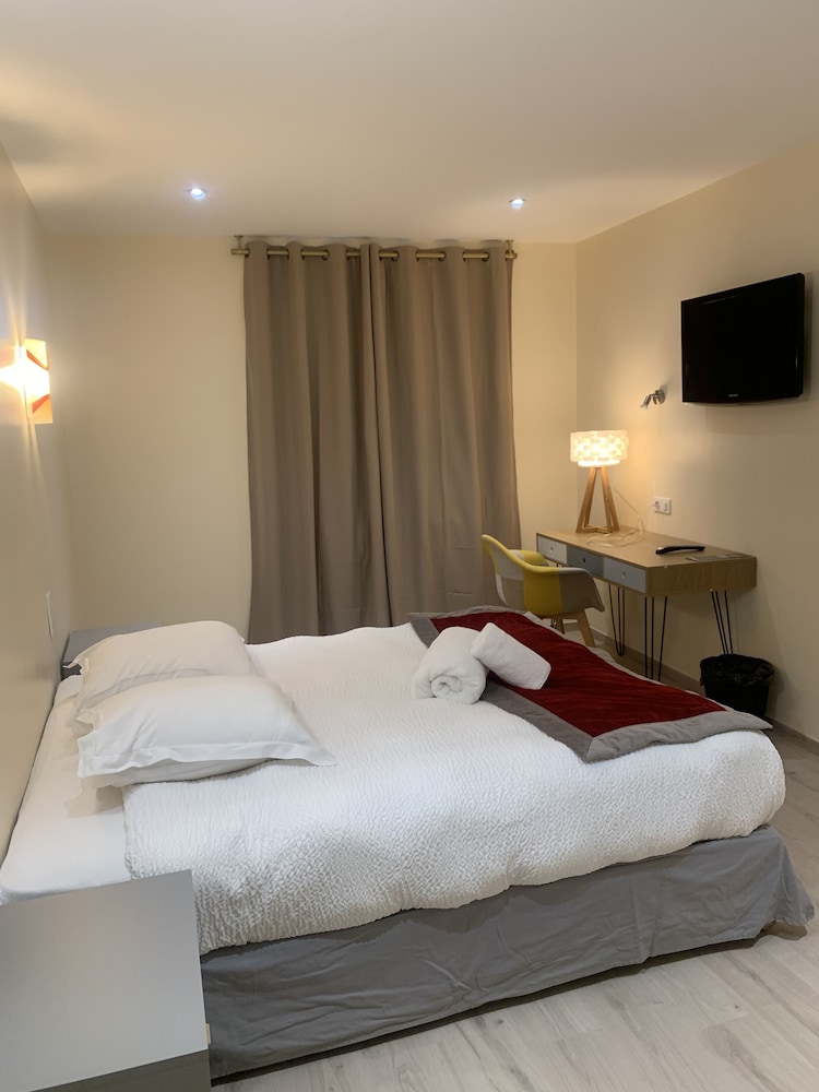 Standard Double Room photo 3