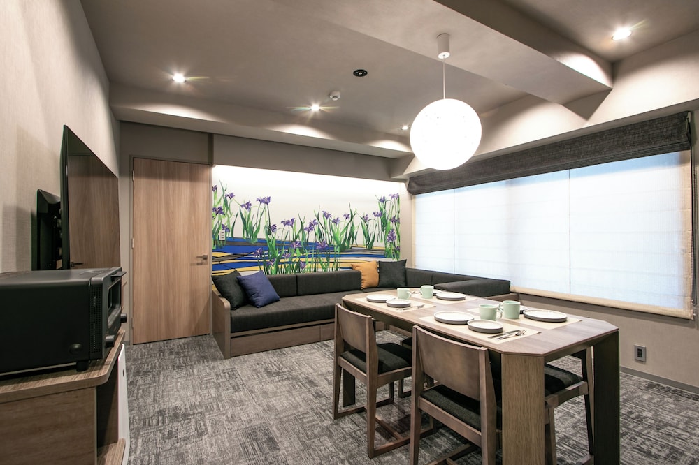 Superior Suite 1BR with 4beds, Non Smoking - Photo 1