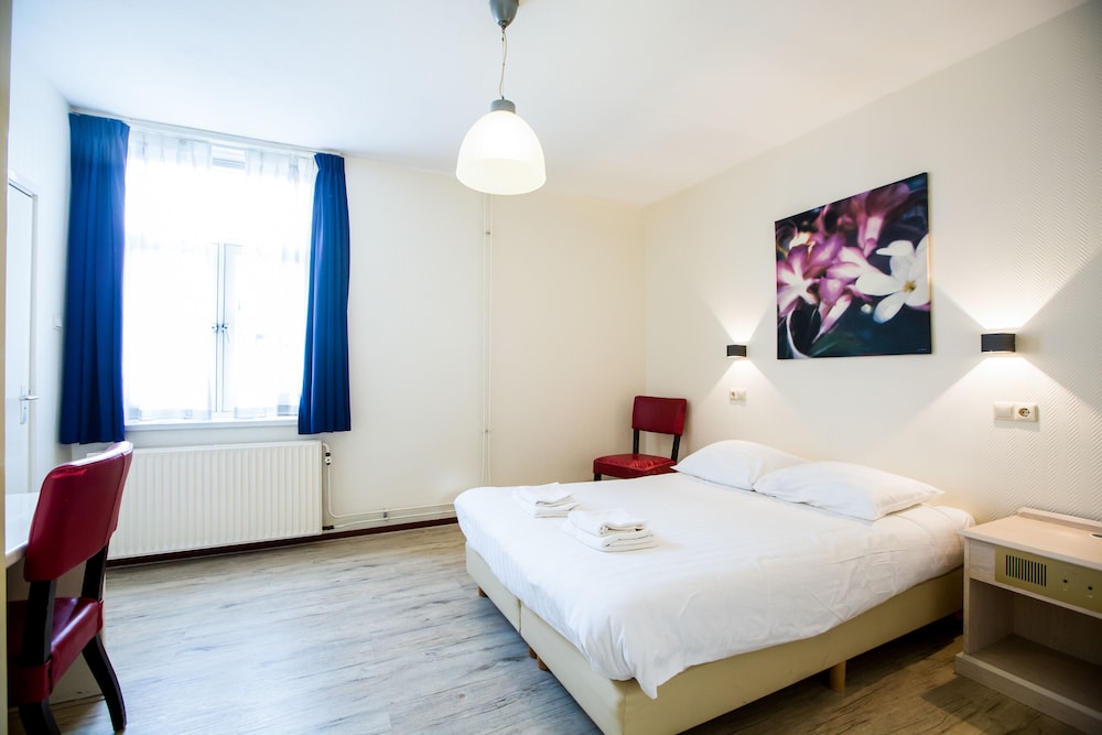 Deluxe Double Room Single Use, Private Bathroom photo 1