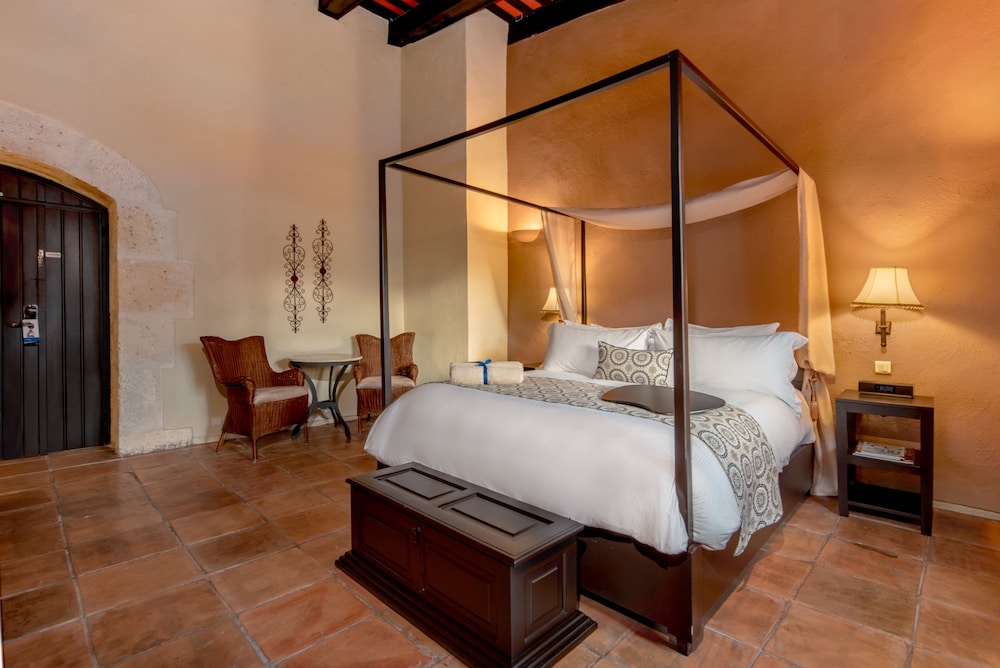 Deluxe Room - Photo 1