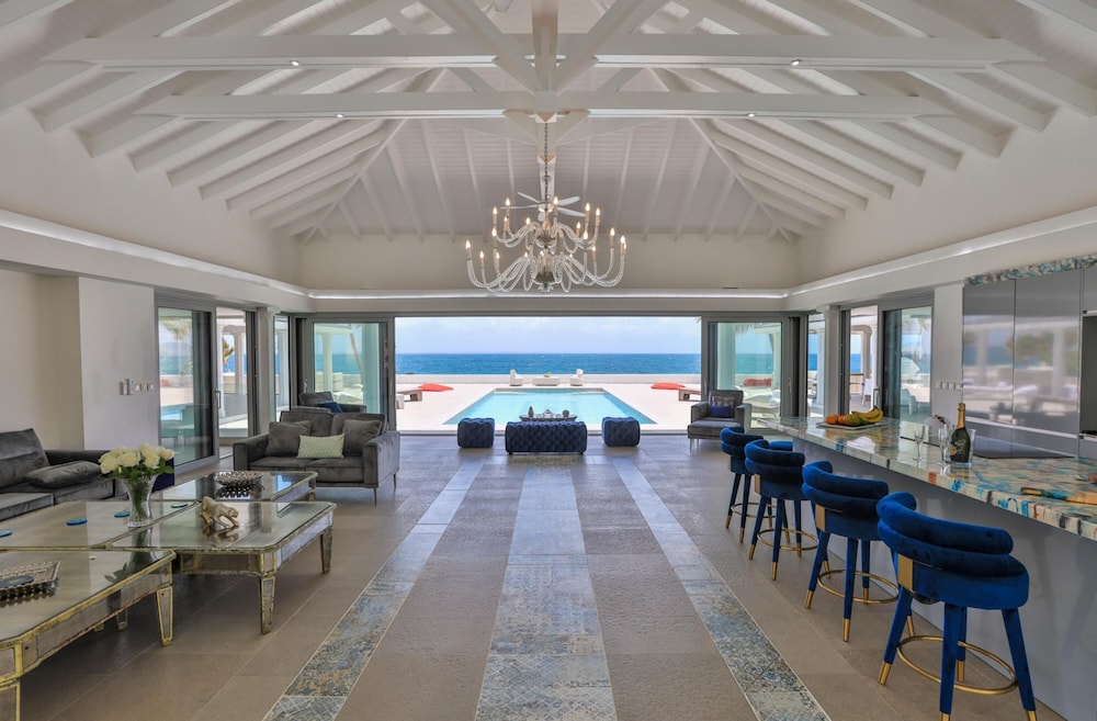 Villa, Accessible, Smoking
