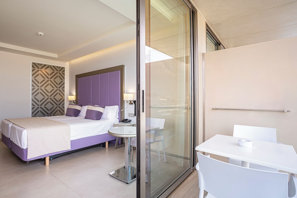 City Double Room, City View - Photo 3