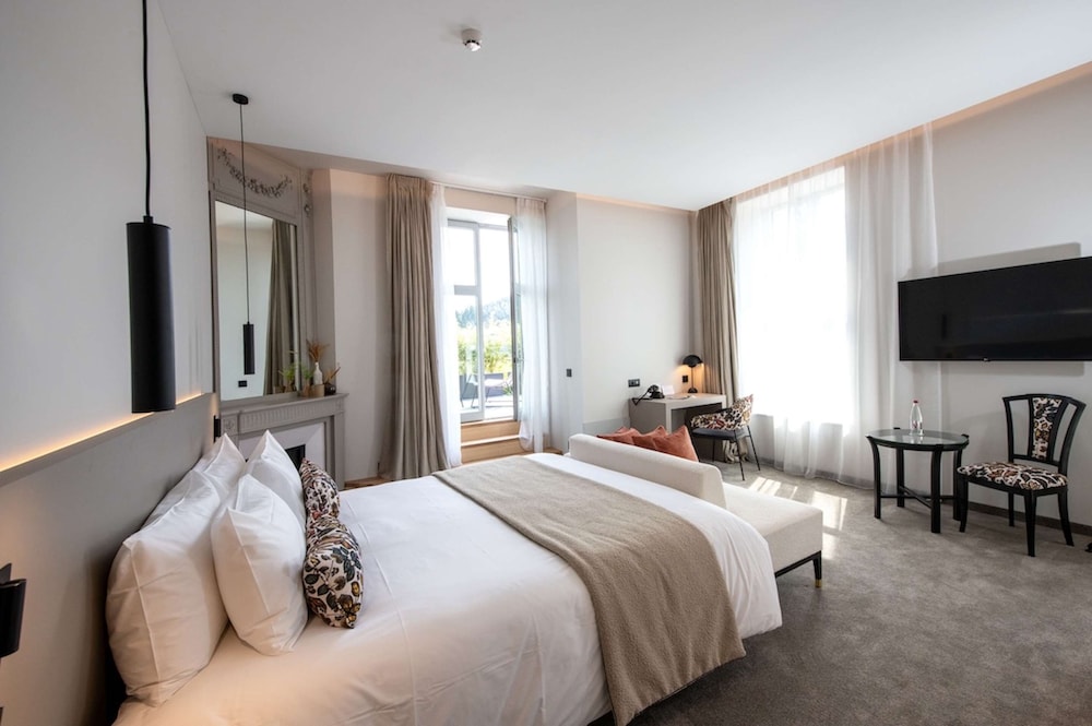 Suite, 1 King Bed, Non Smoking, Terrace