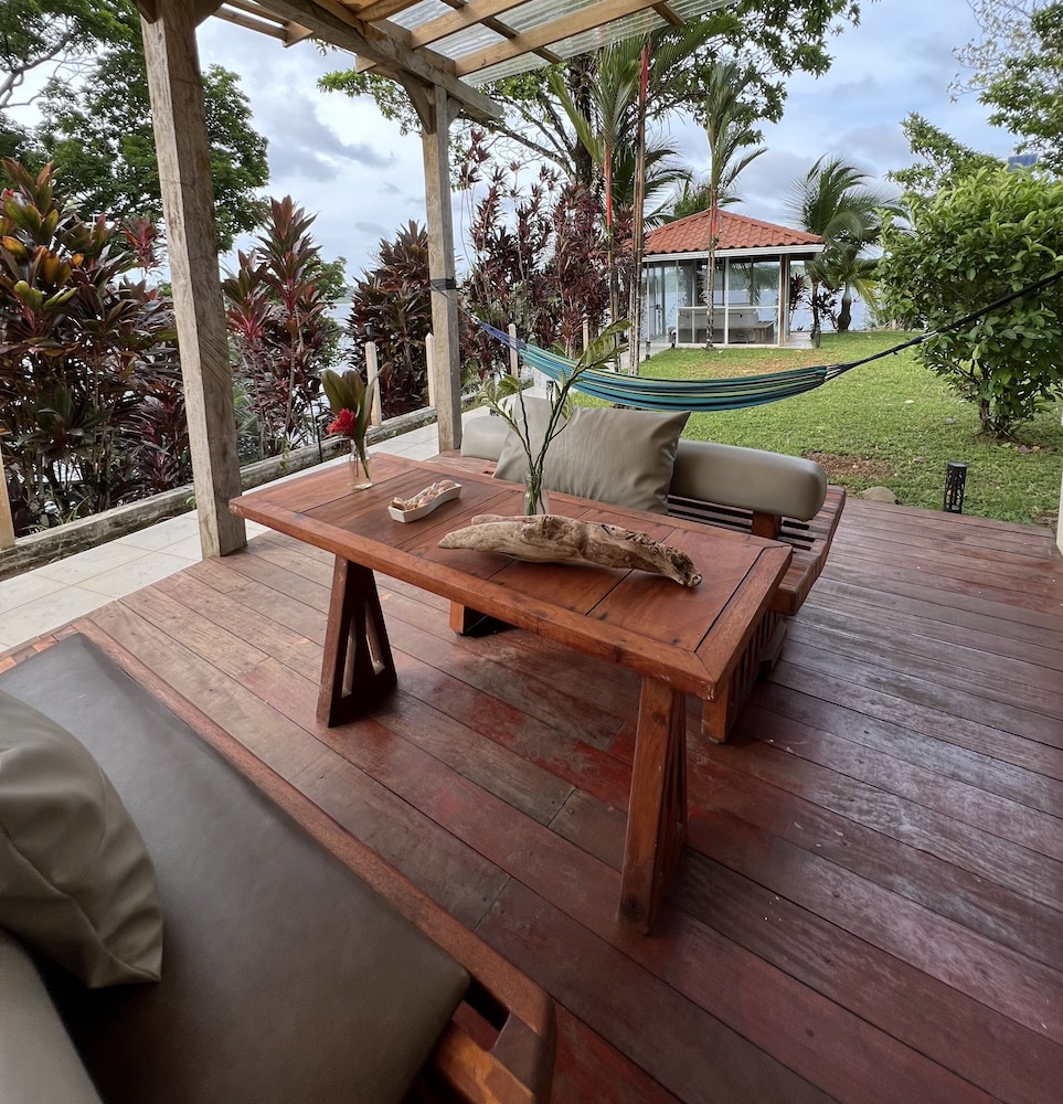 Superior Room, Sea View (Twin, Queen) photo 2