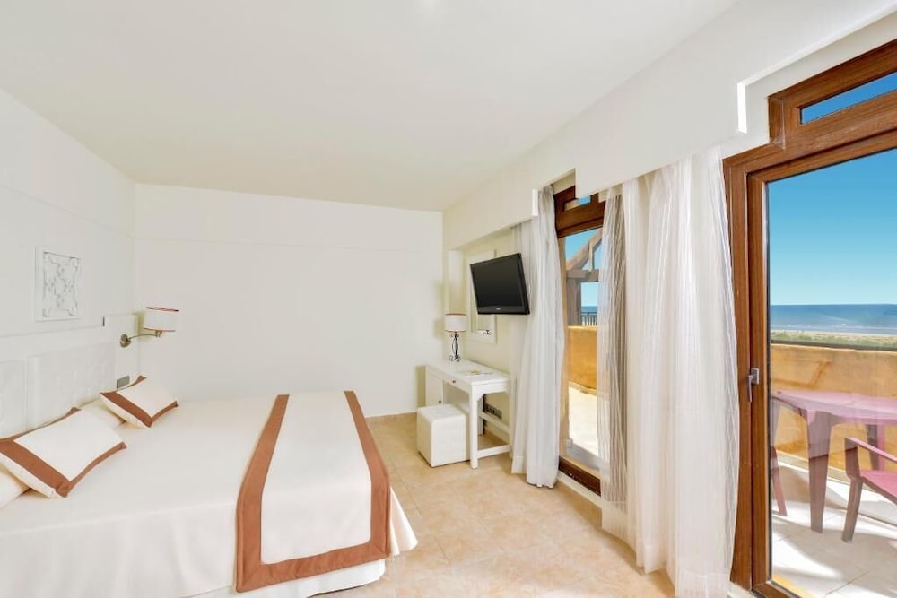 Family Room, Sea View (Superior, 2 Adults + 2 Children) - Photo 2