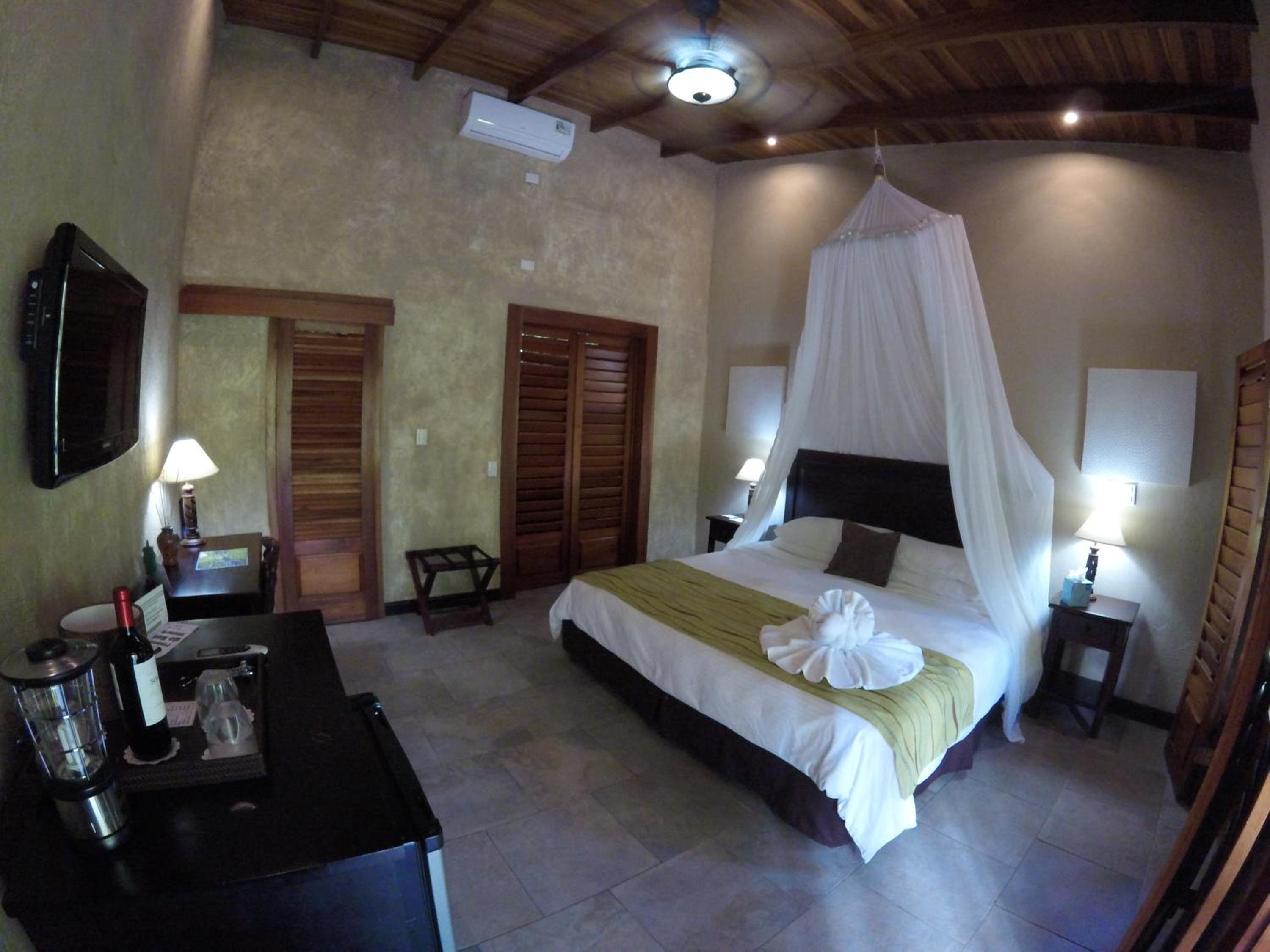 Double Room with Garden View - Photo 5