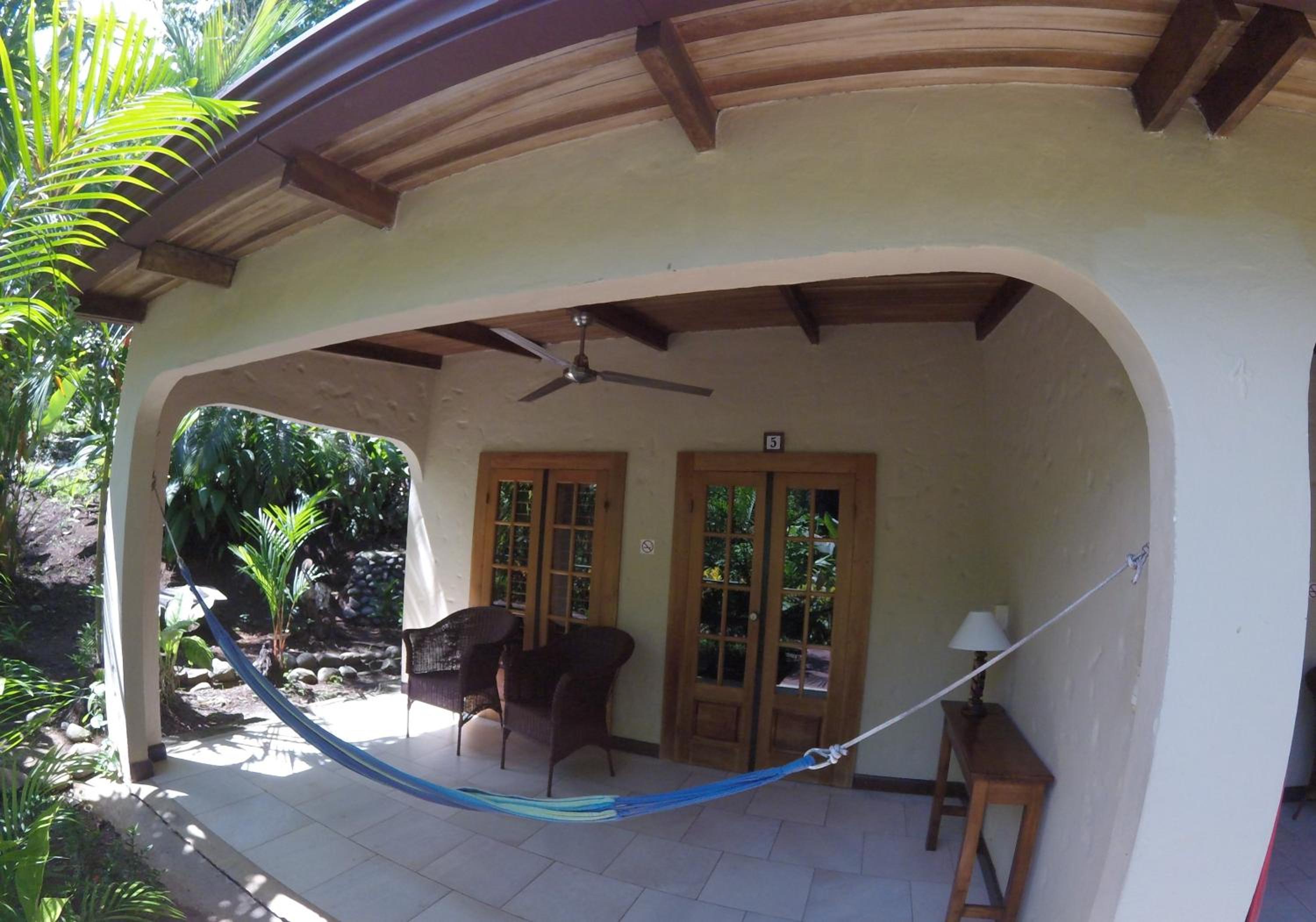 Double Room with Garden View - Photo 4