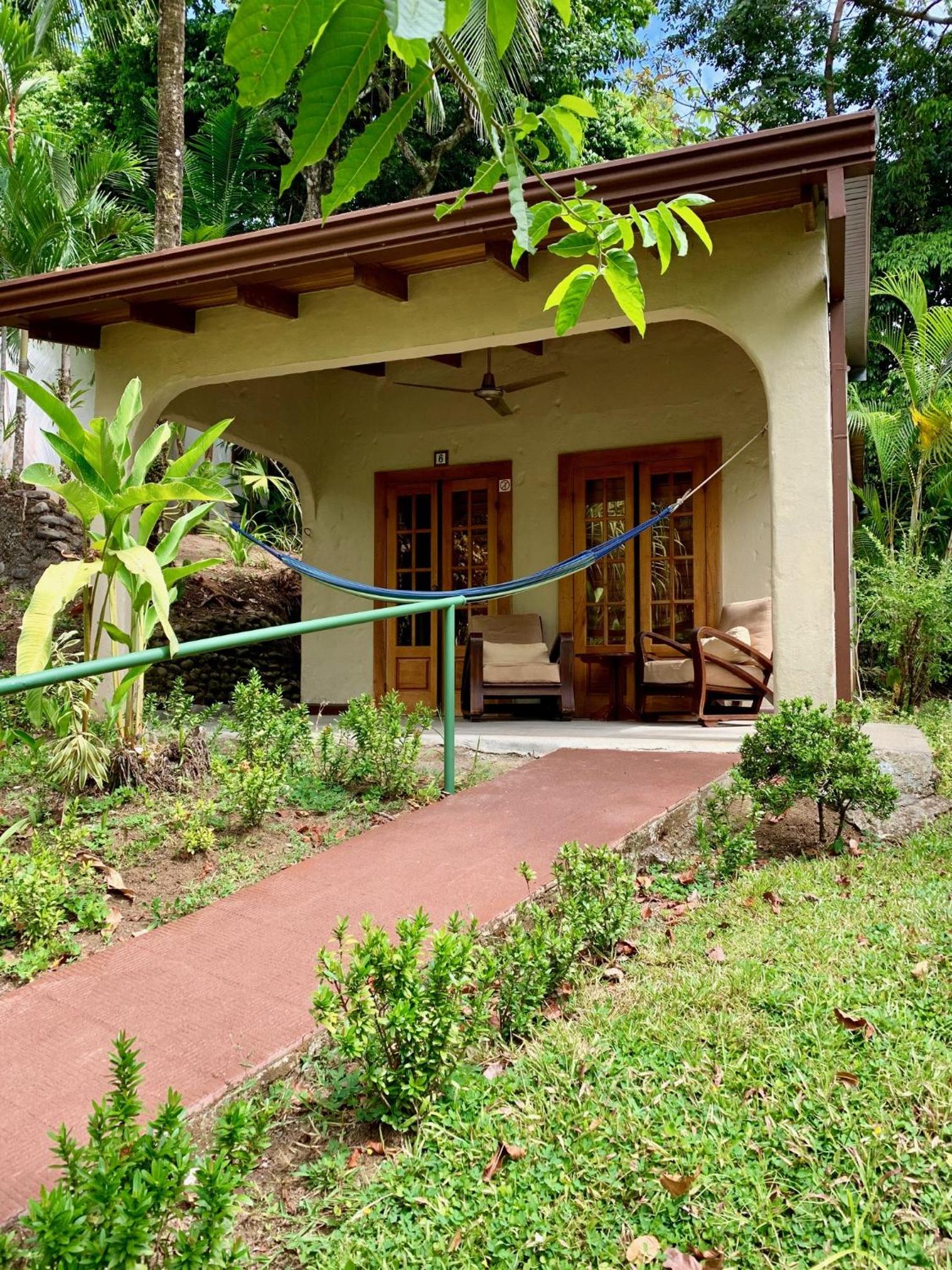 Double Room with Patio photo 3
