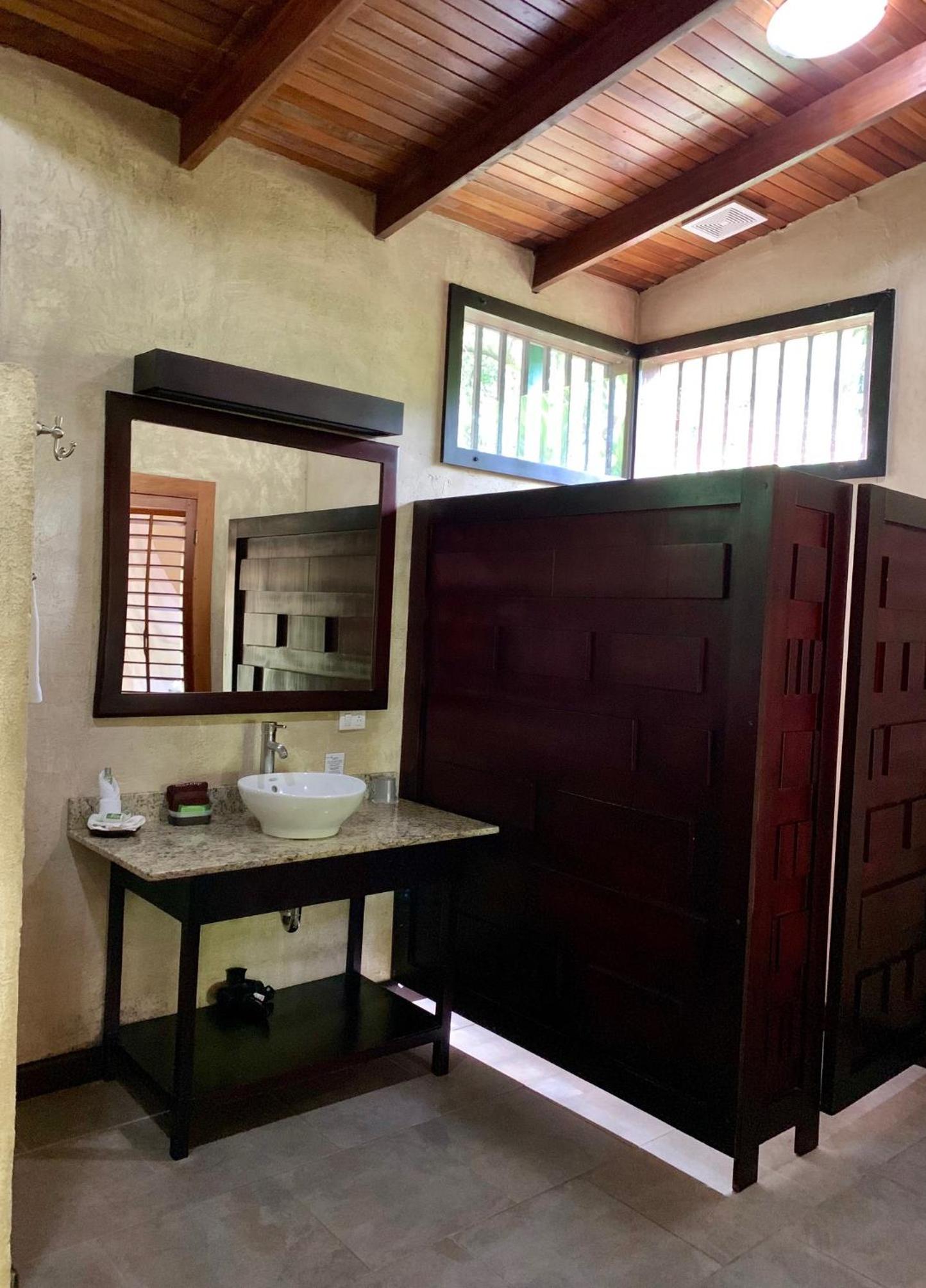 Double Room with Garden View - Photo 6