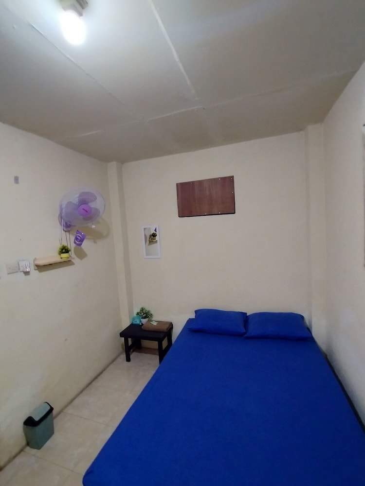 Basic Room photo 2