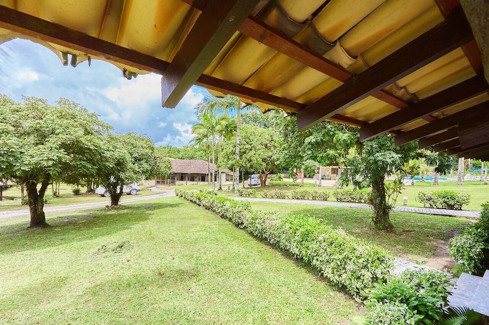 Basic Room, Pool View, Garden Area photo 2