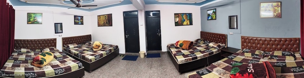 Deluxe Triple Room photo 3