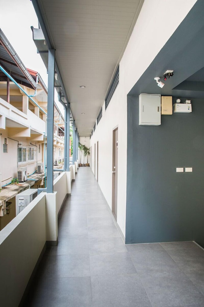 Premier Double or Twin Room, 1 King Bed, Non Smoking, Pool View photo 3