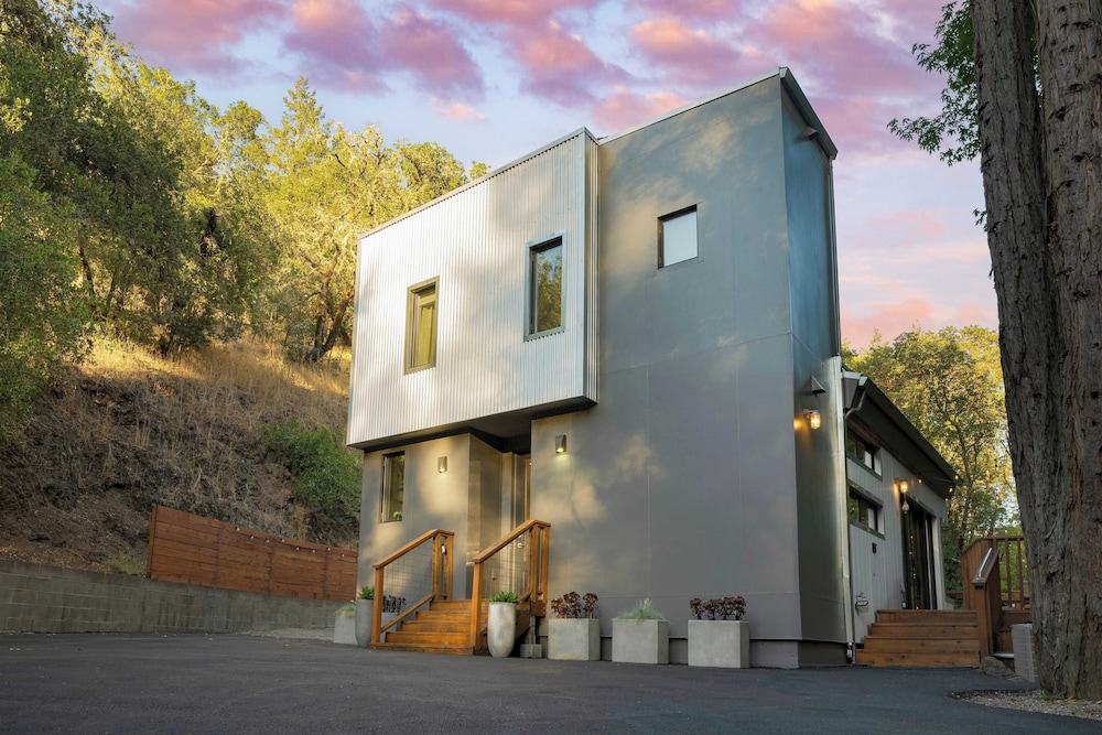 House (2 Bedrooms) photo 1